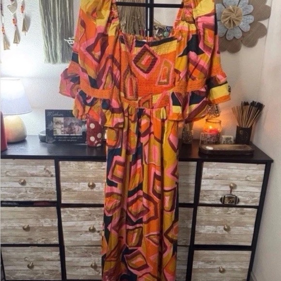 NWT Truly 4 You Need Colorful Geometric Midi Dress Size Medium - Picture 1 of 9